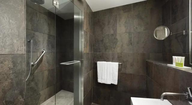 Двухместный номер Premium Le Meridien Barcelona