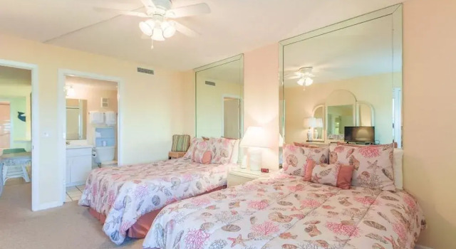 Gulf Shore Condo #118 - 2 Br condo by RedAwning, Book Lejlighed Destin Emerald Coast