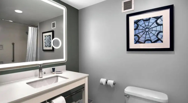 Полулюкс Four Points by Sheraton York