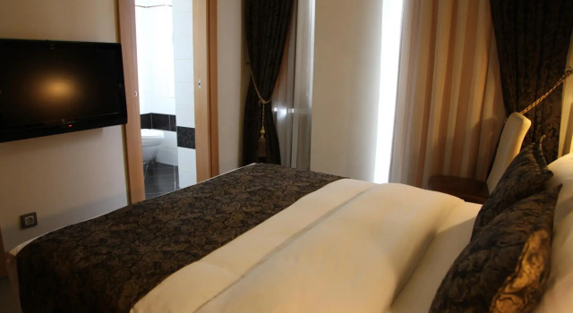 Двухместный номер Standard с видом на улицу Emerald Hotel