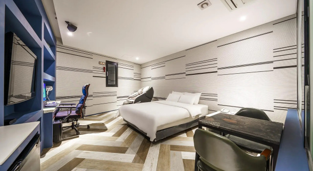Hotel On