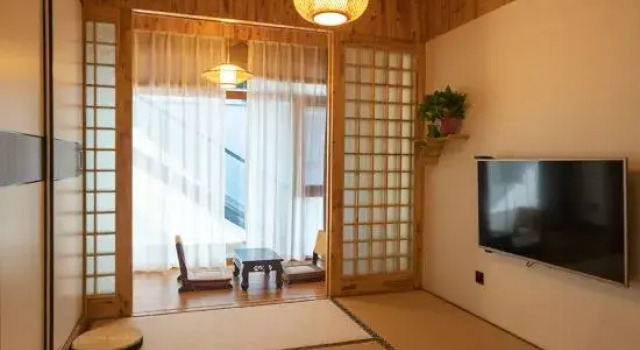 Xingyue Space Folk Hotel, Prenota Hotel Hanzhong Shaanxi