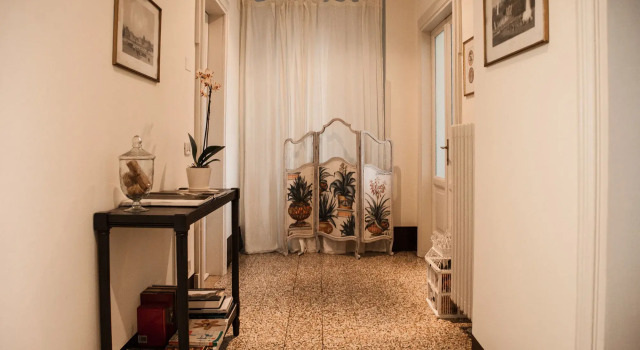 Le Flaneur Bed and Breakfast, Забронировать Отель Отели Вероны с парковкой, рядом с Филармонический театр Вероны, Парковка