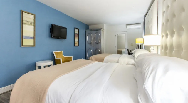 Четырёхместный номер Standard L.A. Sky Boutique Hotel