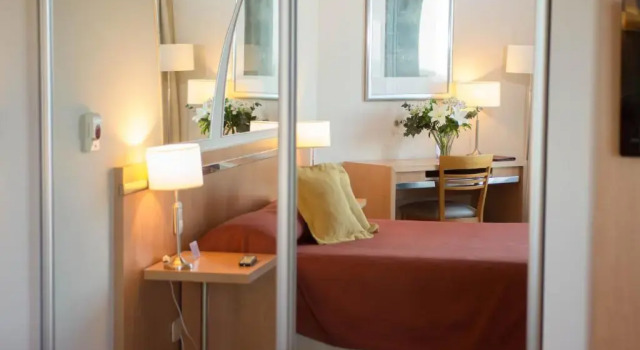 Одноместный номер Standard Maran Suites & Towers