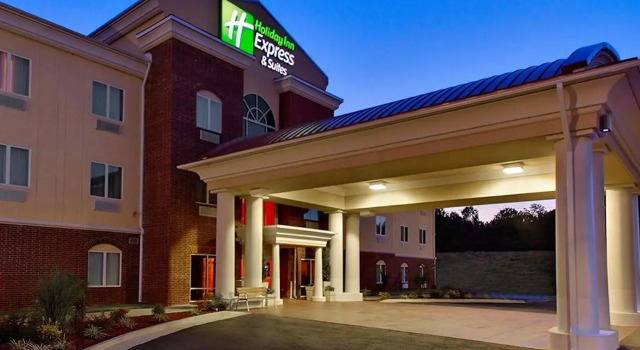 Кровать в общем номере Holiday Inn Express Hotel & Suites Malvern by IHG