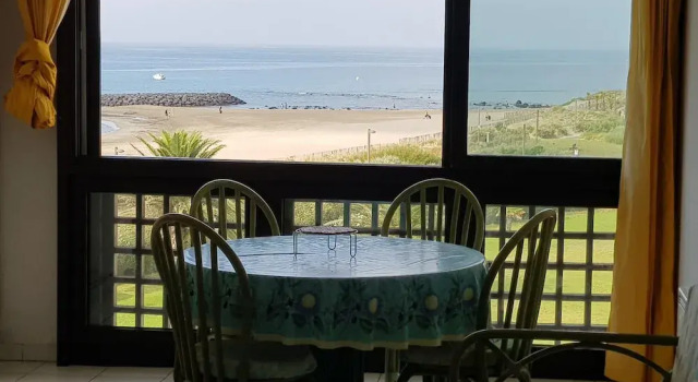 Апартаменты Apartment in Agde With Direct Beach Access