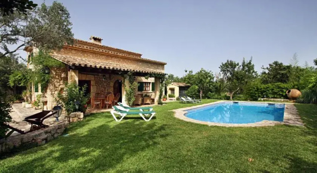 Villa SERGI, Book Hotel Pollença Majorca
