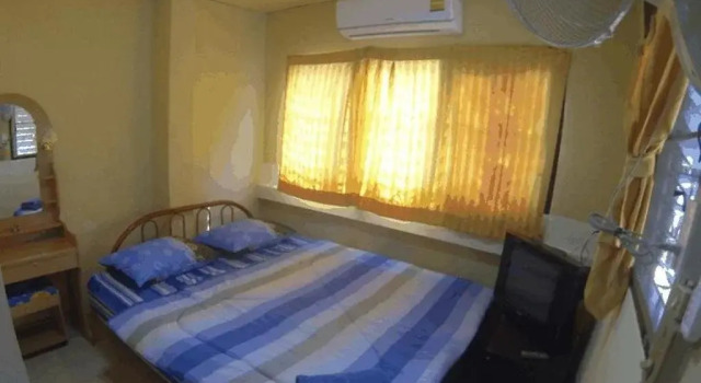 Nuan Cofe & Guesthouse