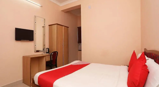 Hotel Sambit International by OYO Rooms