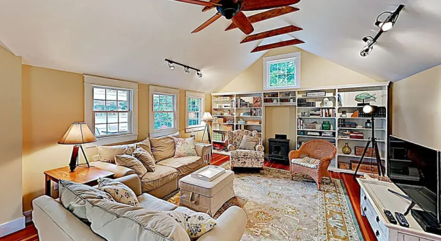 New Listing! New England Firehouse 3 Bedroom Home, Reserva ahora Hotel Boothbay Harbor 