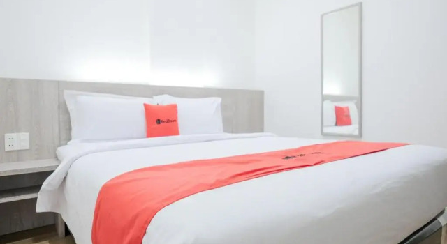 Люкс RedDoorz Plus @ Jalan Juanda Medan