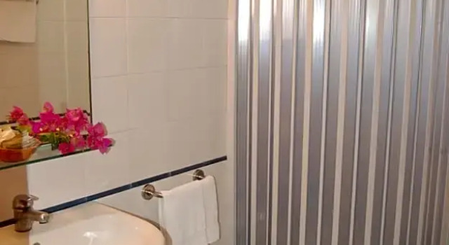 Трёхместный номер Standard с видом на сад Hotel Conti