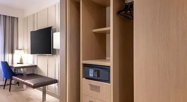 Двухместный номер Standard AC Hotel by Marriott Saint-Julien-en-Genevois