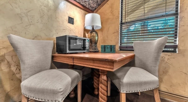 Номер Standard Tranquil Retreat W/hot-tub 10-mins to Downtown!