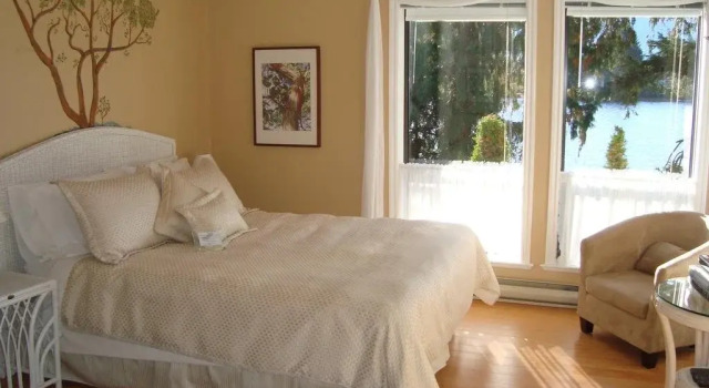 Long Lake Waterfront Bed and Breakfast, Book Hotel Nanaimo 