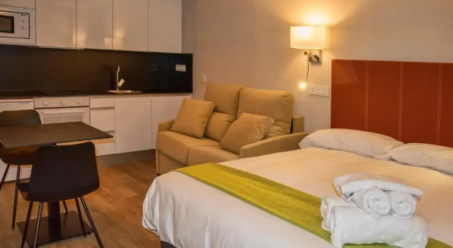 Апартаменты Superior Aparthotel  Essenzia de Castilla