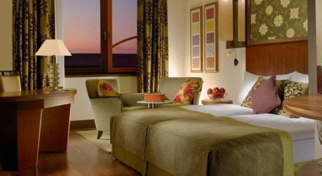 Hotel Savannah, Забронировать Отель Хваловице Thayatal
