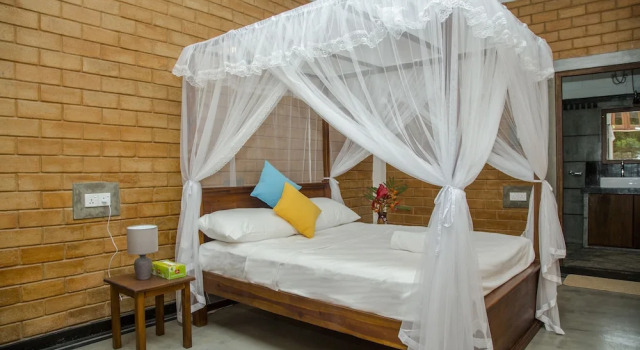 Номер Luxury Brown House