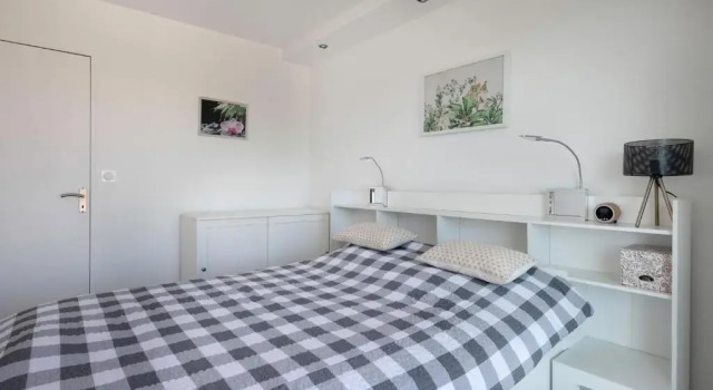 A 30 metres de la plage, bel appartement pour 6