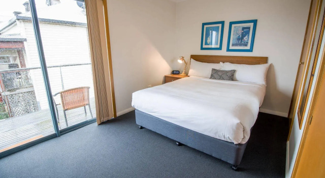 96 on Arthur Apartments, Book Apartment Launceston 