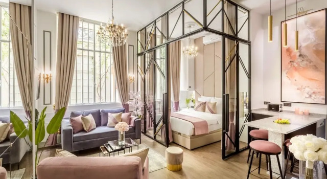 Luxury 3 Bedroom Loft - Le Marais, Забронировать Отель 3-й округ: Маре Париж, рядом с Станция метро Rambuteau