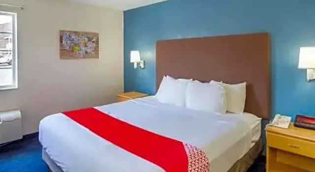 Номер Standard Econo Lodge Inn & Suites Lake Of The Ozarks