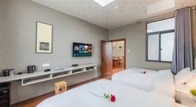 Семейный люкс Deluxe Floral Hotel·Light and Shadow Poet Chuangcheng Cottage (Changting Ancient City Store)