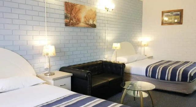 Двухместный номер Executive Statesman Motor Inn