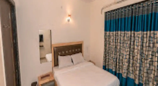 Номер Deluxe Orange Inn
