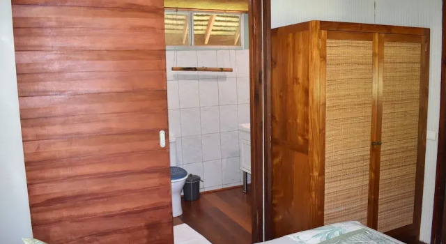 Neljän hengen Bungalow rannan tuntumassa Fare AUTE