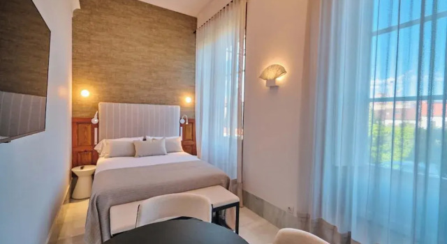 Hotel Gaio 7, Забронировать Отель Отели Сантьяго-де-Компостелы с бассейном, рядом с Estatua de Afonso II, Бассейн