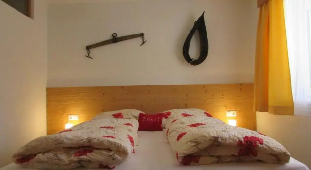 Ferienwohnungen Maderebner, Rezervați Hotel Gröbming 