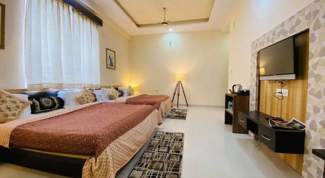 Hotel Kumkum Palace, Забронировать Отель Отели штата Раджастхана 3 звезды, 3*