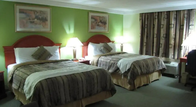 Четырёхместный номер Superior Northland Motel