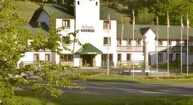 The Lodge At Schuss Mountain, Schuss Village, Buchen Sie Hotel Mancelona USA