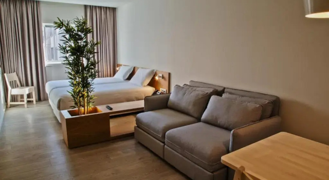 Люкс Hotel Spot Family Suites