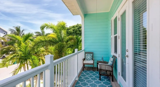 Коттедж Aqua Vista 4 Bedroom Home by RedAwning