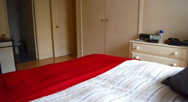 Elegant 2 Bedroom Apartment Near Hyde Park, Varaa Huoneisto Asunnot kohteessa Merseyside, Huoneisto