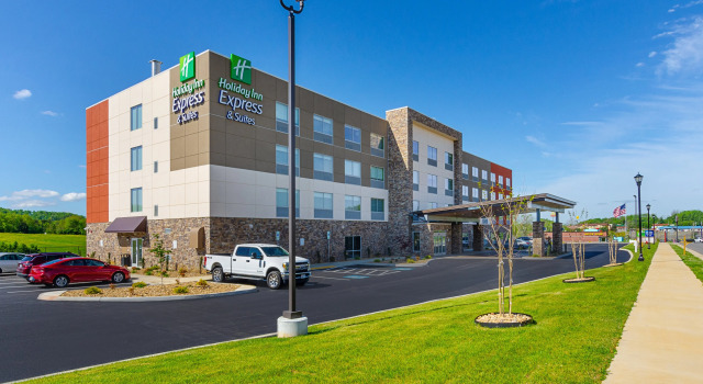 Holiday Inn Express & Suites Abingdon by IHG, Boek Hotel Hotels in Virginia met parkeren, Parkeren