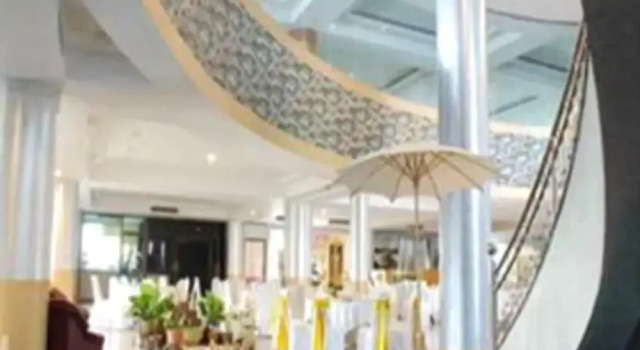 Chainat Thani Hotel, Varaa Hotelli SPA-hotellit kohteessa Central Thailand, SPA