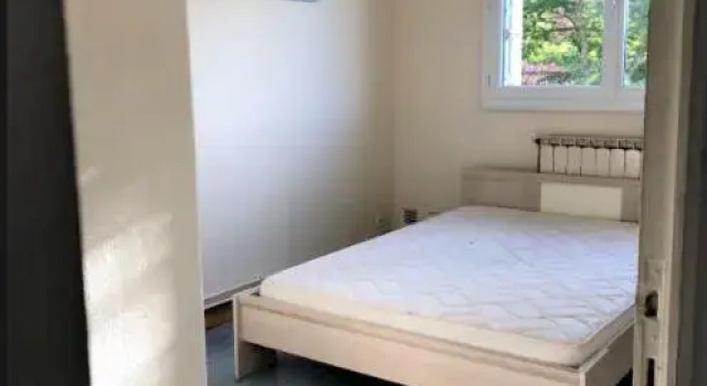 Appartement vue sur baie et océan, 100 m de la plage et du centre par chemin privé