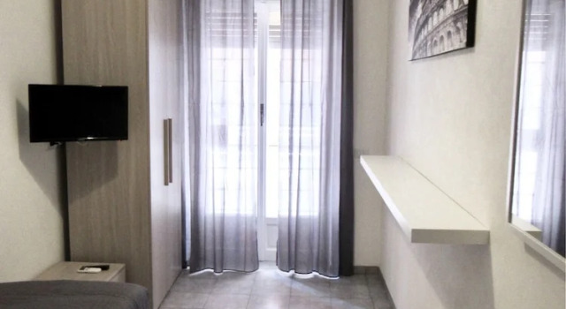 Одноместный номер Standard с балконом Roema Guest House