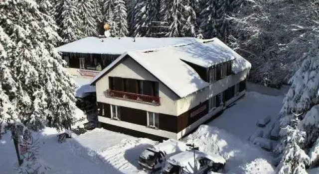 Chata Zahradky, Rezervovat Hotel Hotely v Žilinský kraj s parkováním, Parkování