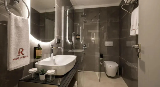 Rossi Luxury Hotel