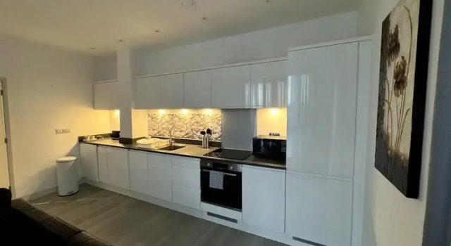 Апартаменты Cozy Bracknell Apartment With Modern Amenities