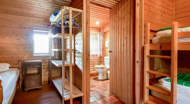 Nature Retreat for Families, Забронировать Отель Отели Land of Marche et Nassogne с парковкой, Парковка