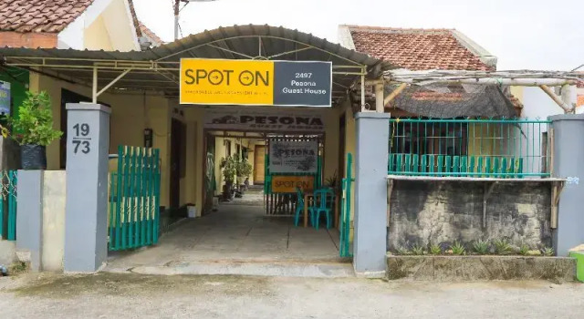 Spot On 2497 Pesona Guest House, Book Guesthouse Guest Houses in East Java, Guesthouse