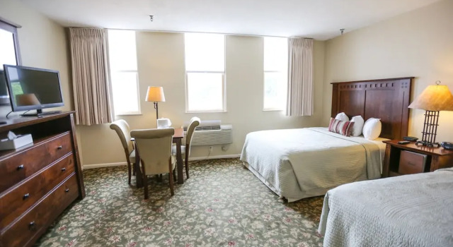 Четырёхместный номер Standard Historic Summit Inn