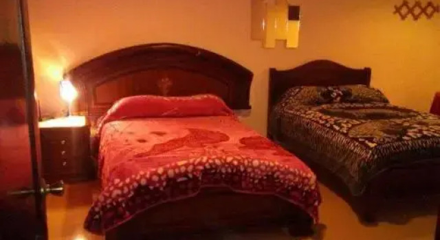 Hostal Vieille Maison, Забронировать Отель Centro Histórico Кито, рядом с Del Arbolito Park